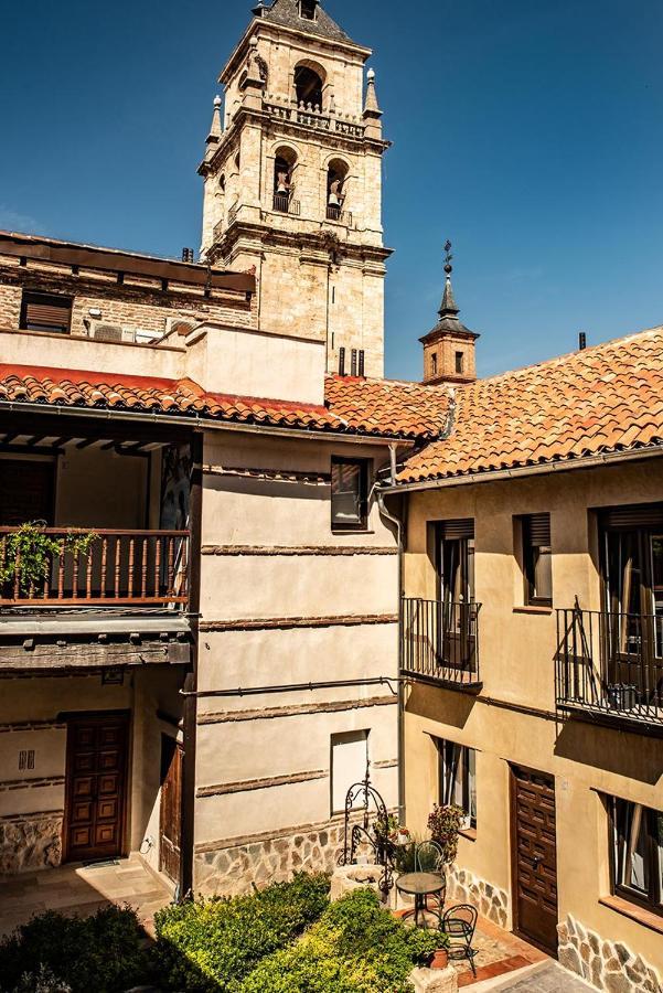 La Casona Del Asno Appartement Alcalá de Henares Buitenkant foto